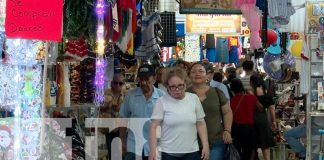 Foto: Comercio navideño en Managua/TN8