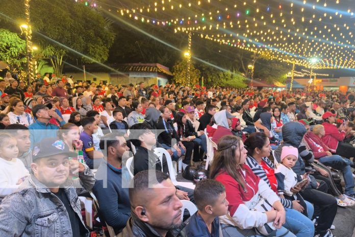 Foto: Más de 2 mil fanáticos se reunieron frente a la Alcaldía de Estelí para apoyar al Tren del Norte en la final de la Copa Centroamericana./TN8