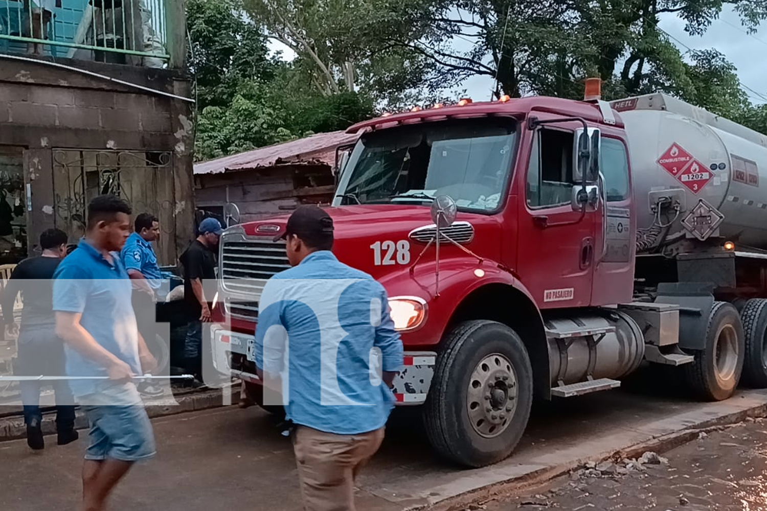 Foto: Tragedia en Bluefields: "El Chele", un adulto mayor de 65 años, fallece tras ser atropellado por una cisterna de combustible/TN8