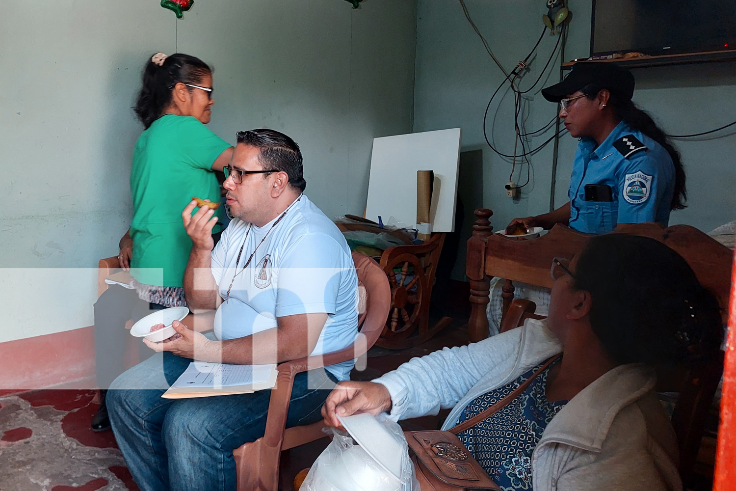 Foto: Devoción y fe en tradicional concurso de elaboración de altares a la virgen María en Somoto/TN8