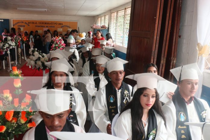 Foto: Siuna celebra su primera graduación de modalidad a distancia/TN8