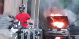 Foto: Vehículo se incendia en cuestión de segundos y queda reducido a Chatarra en Carazo/TN8