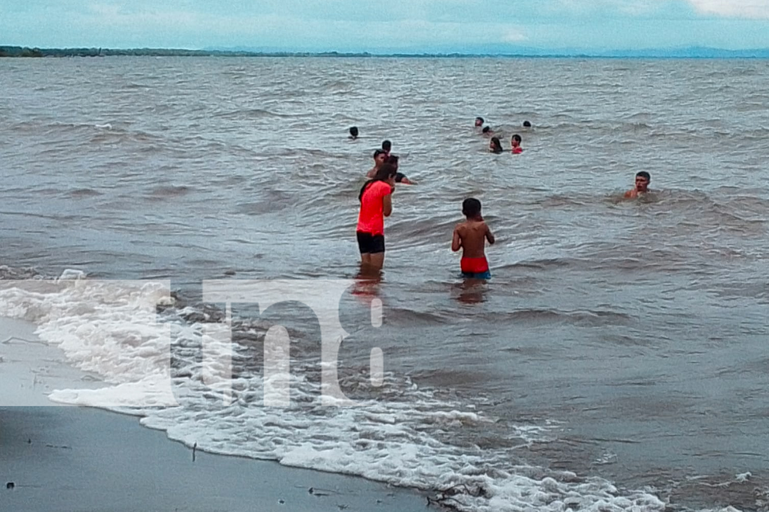 Foto: Familias disfrutan de la belleza natural de Granada durante el inicio de diciembre/TN8