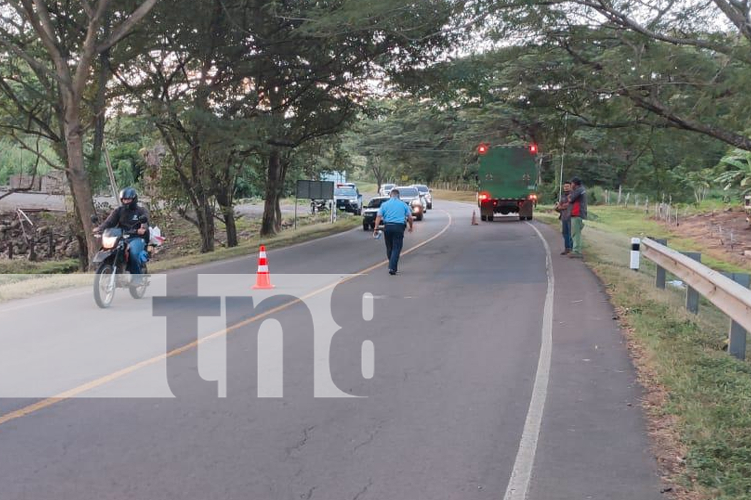 Foto: Curvas peligrosas en la carretera Managua-Rama se vuelven a ser escenario de un fuerte accidente: motociclista con fracturas /TN8