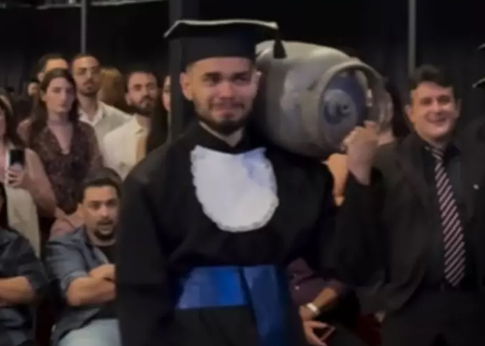 Foto: Joven se viraliza en su graduación /cortesía 