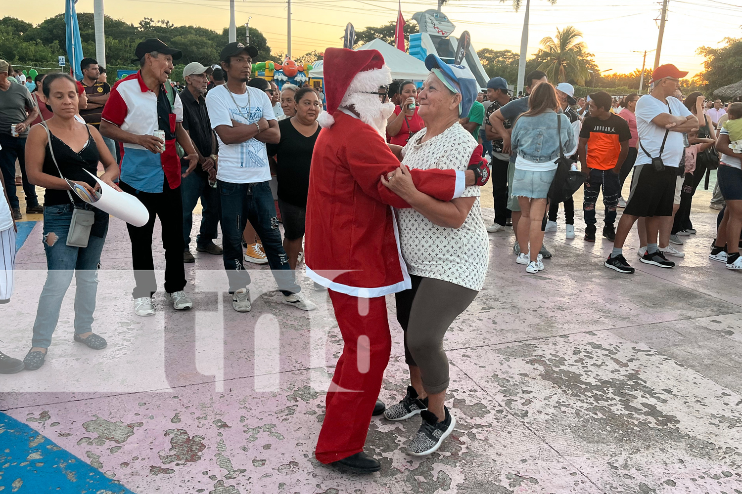 Foto: Fiestón Navideño lleva alegría a las familias nicaragüenses en el Puerto Salvador Allende/TN8