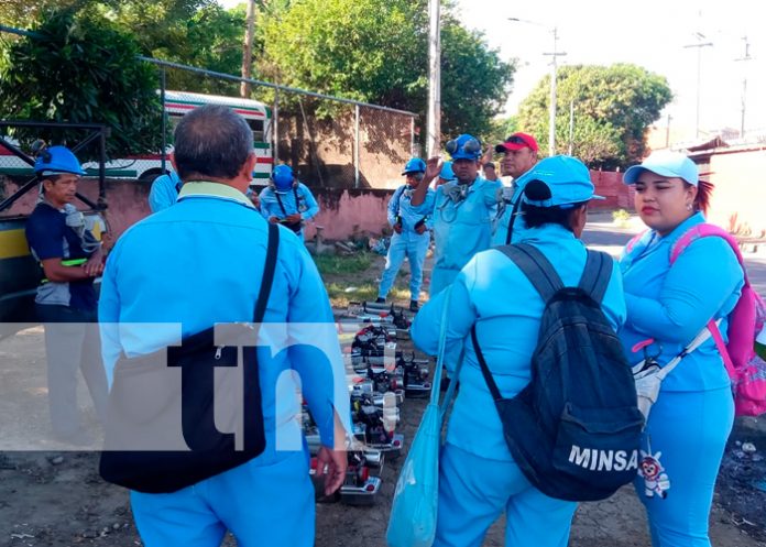 Foto: familias que viven en la zona costera del lago de Managua/TN8