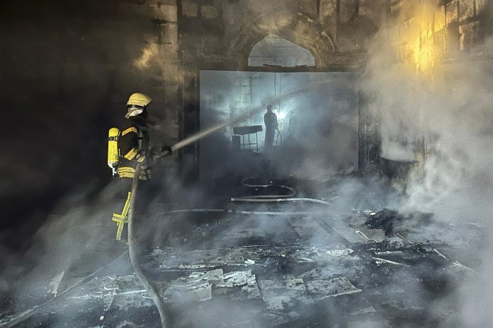 Foto:Impactante incendio en el Estadio Internacional de Alepo, el mayor campo deportivo de Siria. Una tragedia que enluta al mundo deportivo. /Cortesía