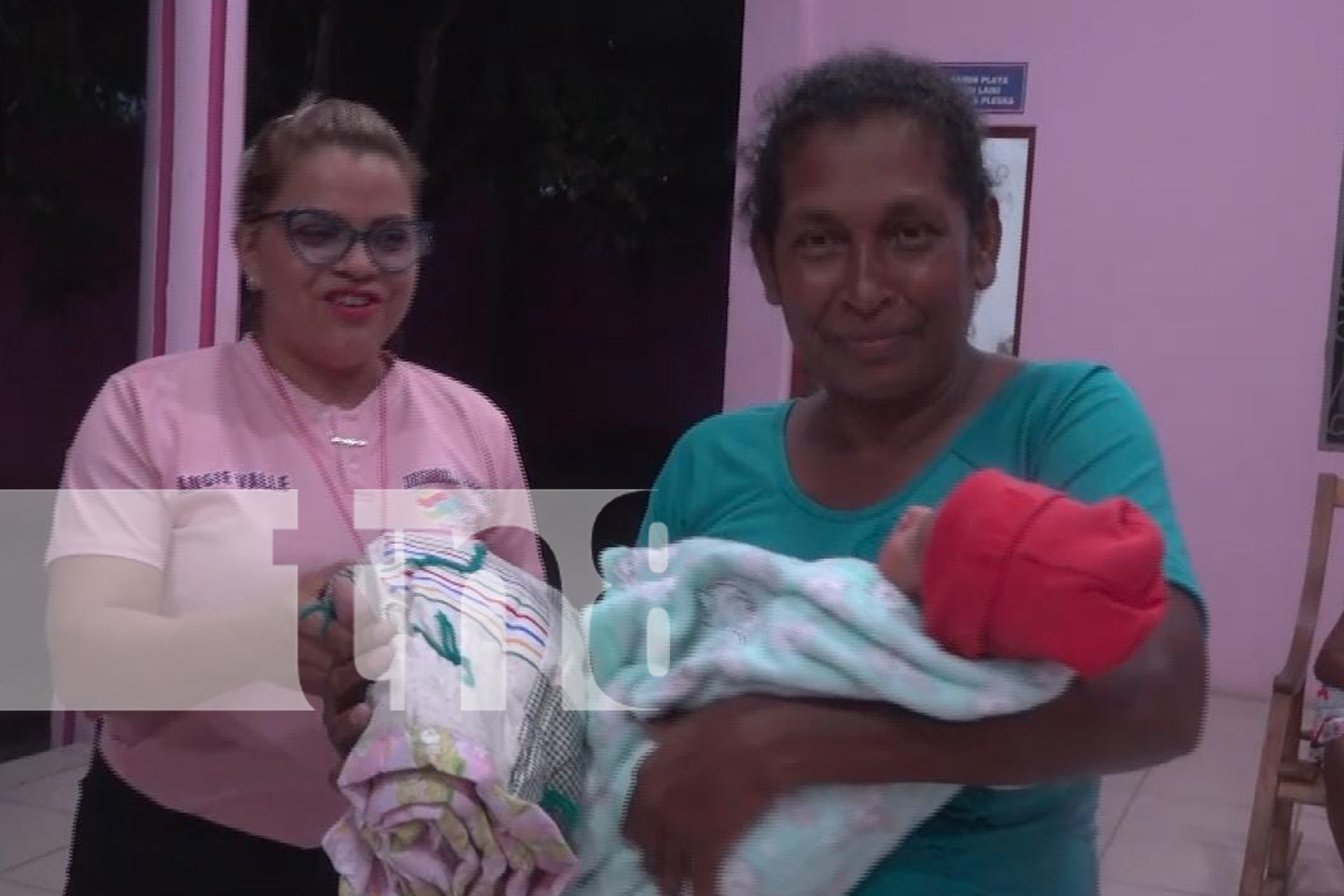 Foto:La Alcaldía De PuertoCabezas sigue trabajando por el bienestar de las familias, entregando kits para bebés y fortaleciendo la salud materna. /TN8