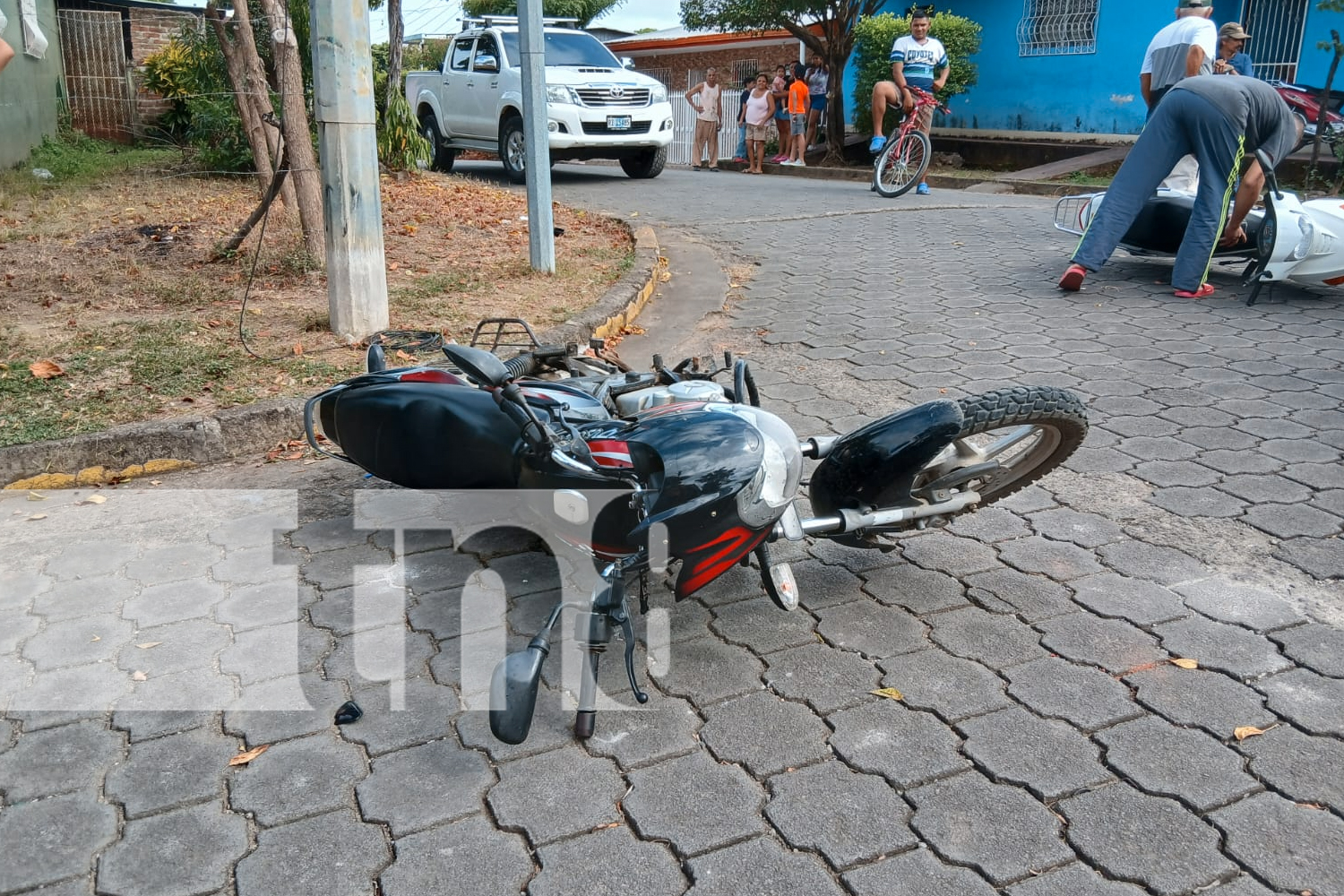 Foto:Alta velocidad e imprudencia siguen causando tragedias: dos lesionados en un choque de motocicletas en Rivas. /TN8