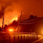 Foto: Incendio avanza en la exclusiva Malibú, cerca de Los Angeles /cortesía