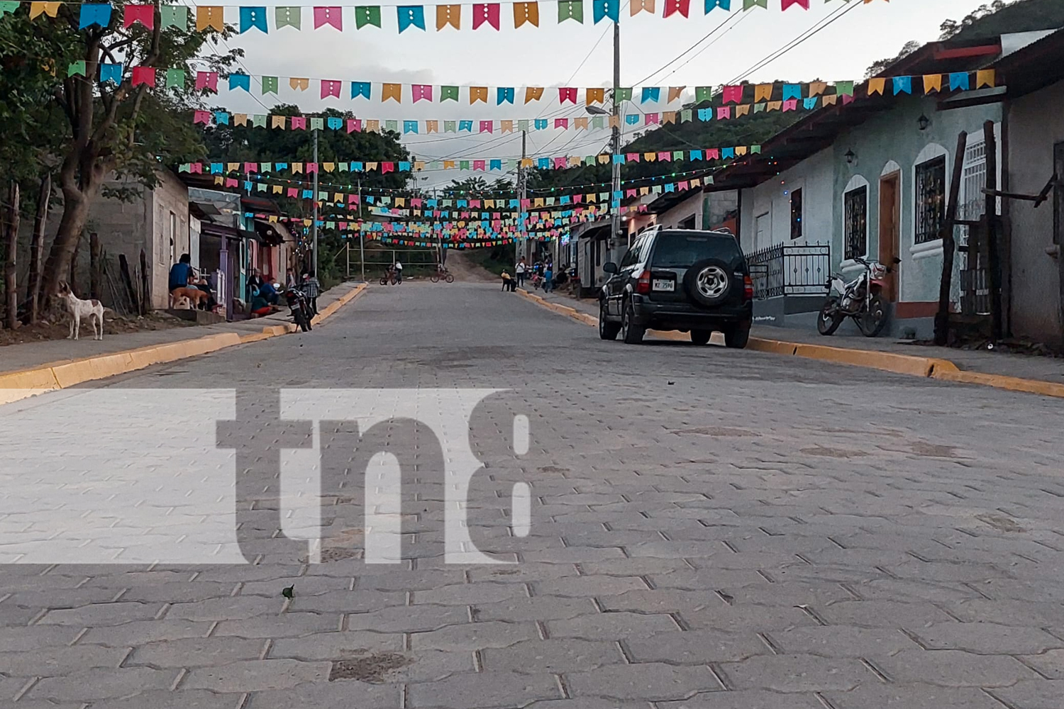 Foto: "¡Las nuevas calles adoquinadas de Somoto mejoran la seguridad y el valor de las viviendas! Los vecinos celebran el avance. /TN8