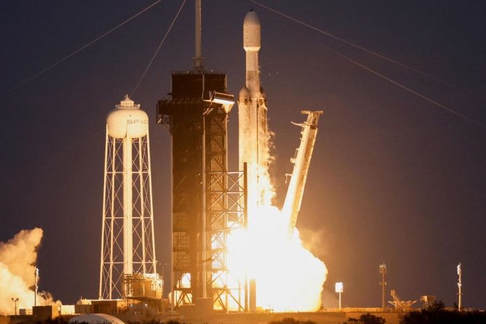 Foto: SpaceX lanza el cohete Falcon 9 /Cortesía