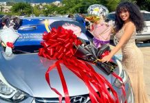 Foto: Hondureña se autorregala un carro al graduarse /Cortesía