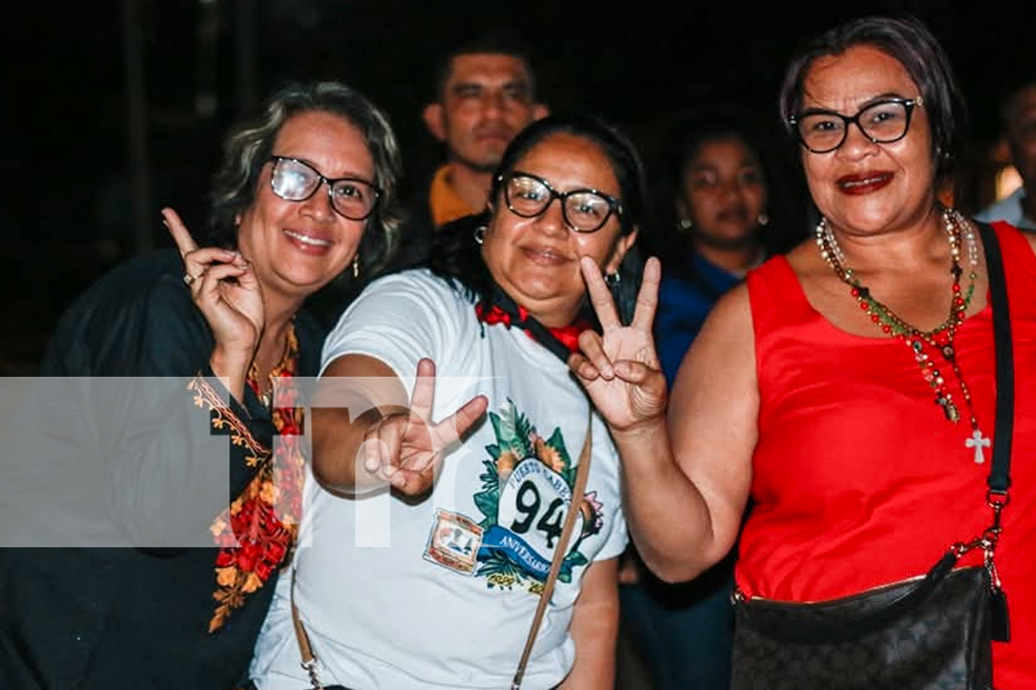 Foto: ¡Bilwi brilló con el encendido del Árbol de la Vida! Música, tradición y unidad marcaron el inicio de la Navidad en el Caribe Norte./TN8