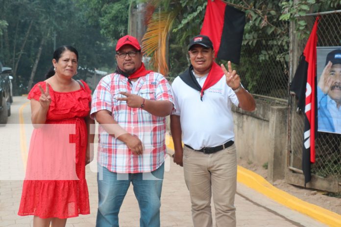 Foto: Familias de Siuna celebran nuevas calles adoquinadas en el barrio Miguel Alvarado, transformando sus vidas. /TN8