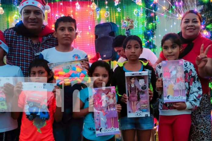 Foto: Sonrisas y felicidad en Siuna: el Gobierno Sandinista entregó juguetes a cientos de niños en una emotiva jornada navideña./TN8