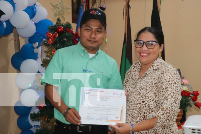 Foto: Jóvenes del Triángulo Minero reciben capacitación en redes sociales para defender los logros del Buen Gobierno Sandinista. /TN8