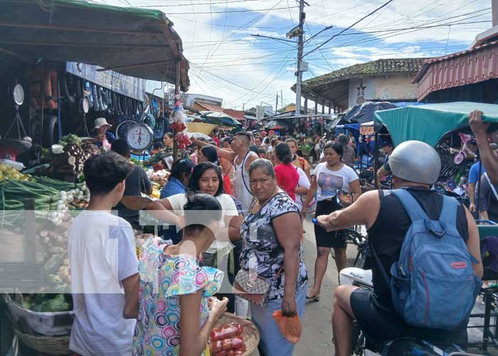 Foto: Dinamismo activado este fin de año en el mercado de Rivas / TN8