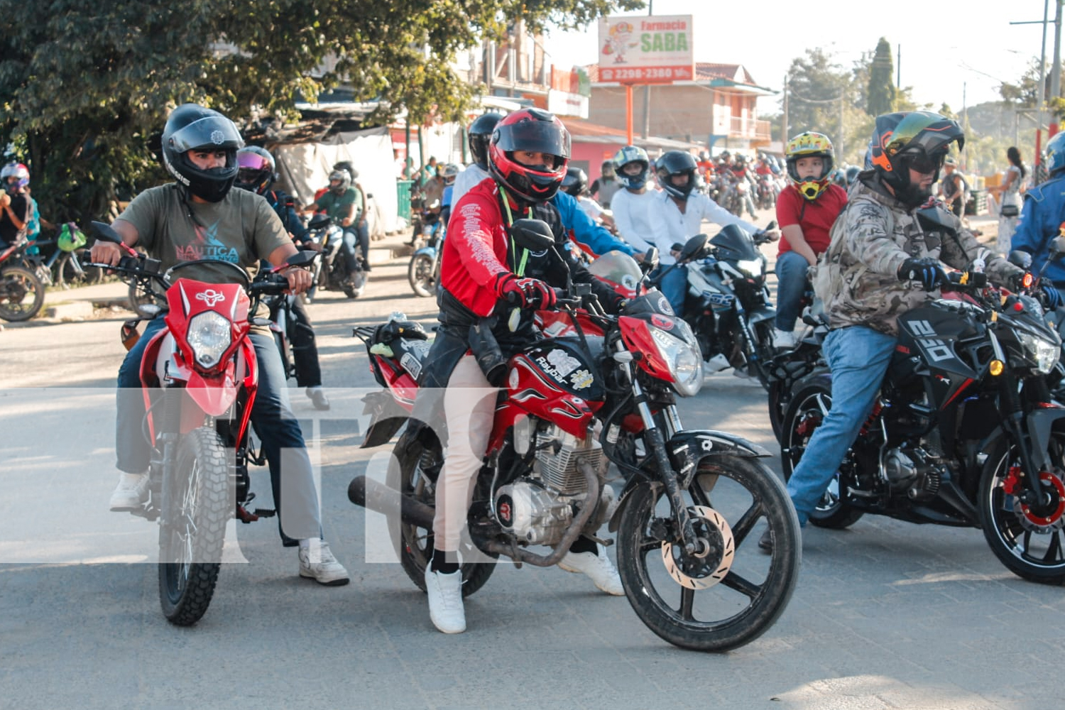 Foto: ¡Rodada Navideña en Jalapa! Adrenalina sobre ruedas y espectáculo familiar/TN8