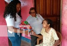 Foto: Más de 20 jubilados en Bluefields reciben canastas navideñas de trabajadores del INSS/TN8