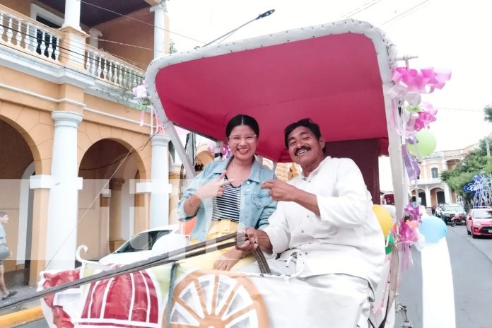 Foto: ¡Granada vibró con el desfile de coches coloniales! 25 aurigas recibieron un merecido homenaje por preservar la tradición /TN8