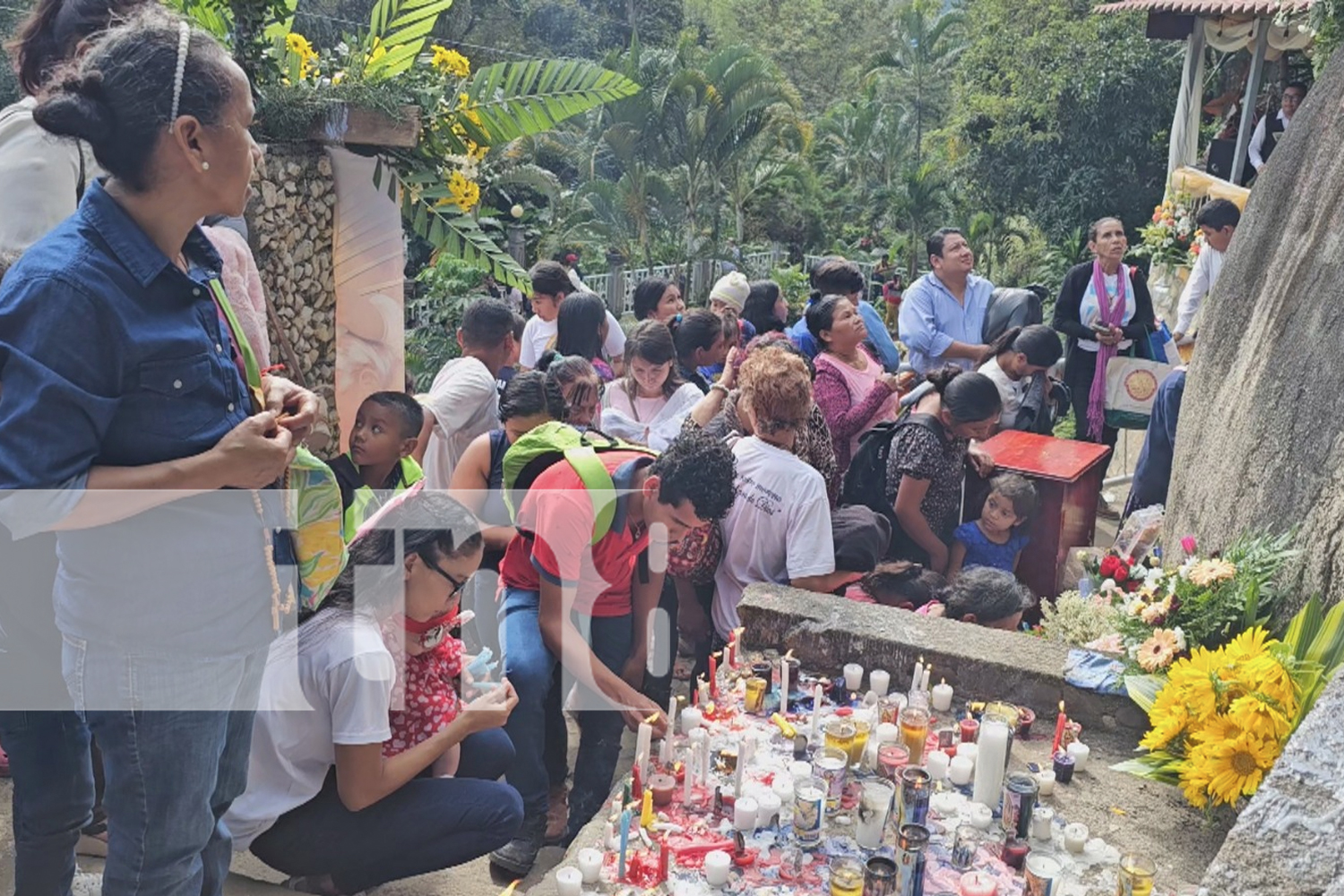 Foto: Dipilto se llena de fe: devotos agradecen a la Virgen /TN8