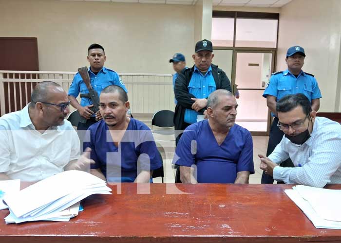 Foto: Tribunal ratifica sentencia por tragedia en el puente Manceras: 30 años de cárcel para el conductor y 27 para el dueño del autobús./TN8