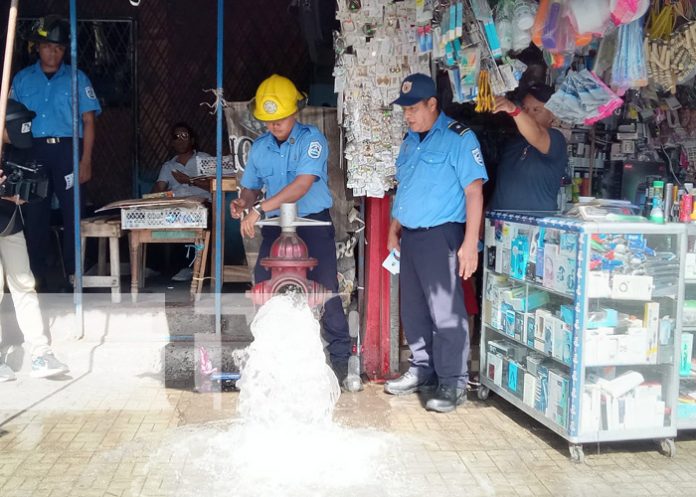 Foto: Recomendaciones de los bomberos para las familias / TN8