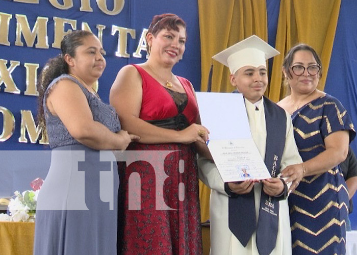 Foto: Bachilleres del Colegio Experimental México / TN8