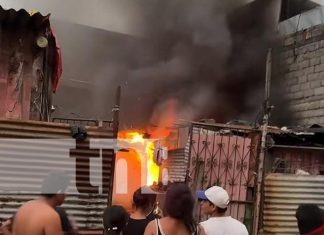 Foto: Incendio destruye todo en una vivienda de Managua / TN8