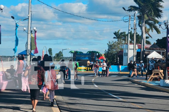 Foto: Familias capitalinas disfrutan su último día de vacaciones en el puerto Salvador Allende/TN8