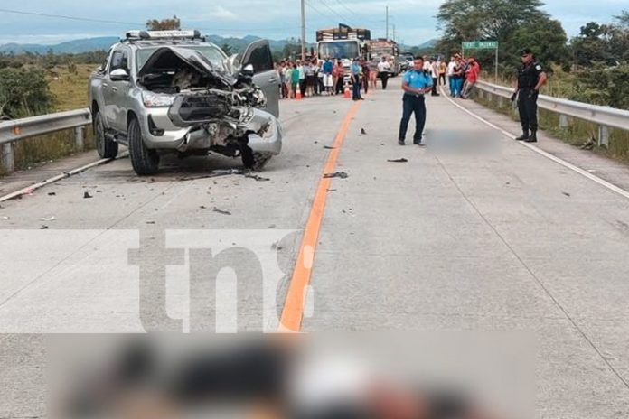 Foto: Dos personas fallecidas en un brutal choque entre motocicleta y camioneta en Rosita/TN8