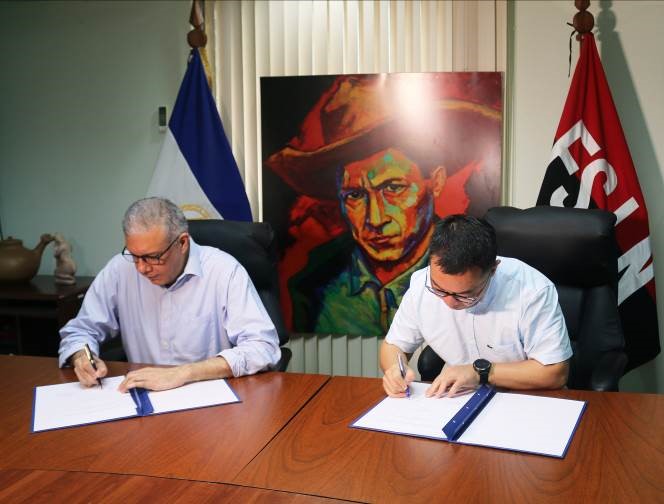 Foto: Finalizan contratos para ampliar redes de alcantarillado en Managua