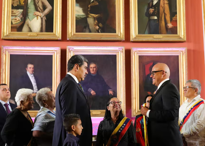 Foto: Delegaciones oficiales se reúnen con Maduro tras inicio de nuevo mandato / Cortesía