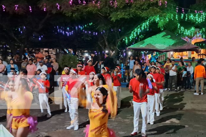 Foto: Reciben el Año Nuevo 2025 con un bonito carnaval artístico en Nandaime/TN8