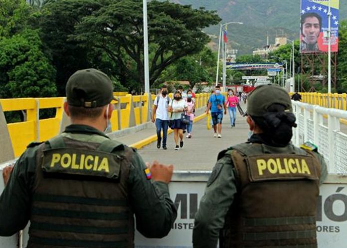 Foto: Venezuela despliega operativo especial para apoyar a desplazados colombianos / Cortesía