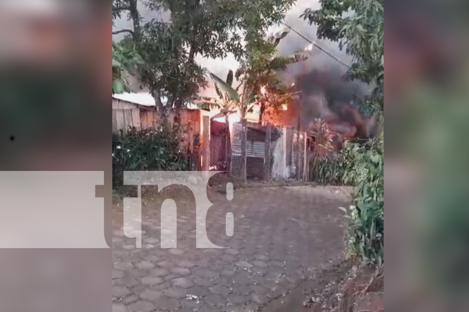 Foto: Incendio arrasa con tres viviendas en barrio Claudia Chamorro, en Waslala/TN8