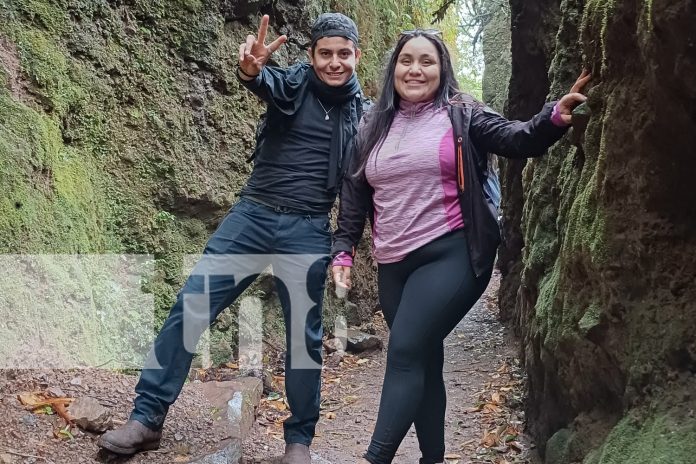 Foto: Jóvenes descubren la belleza del Volcán Mombacho en un emocionante recorrido/TN8