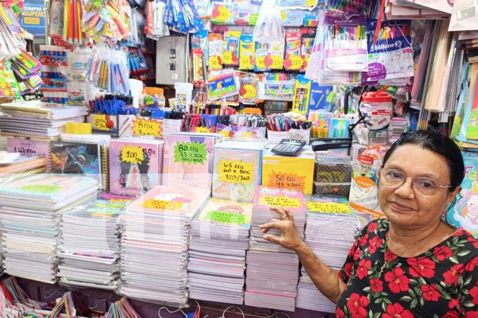 Foto: Comerciantes de Managua anuncian ferias escolares /TN8