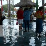 Foto: ¡Ni la lluvia los detuvo! Turistas nacionales se desbordaron en el Puerto Salvador Allende/TN8