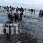 Foto: Familias nicaragüenses celebran el Año Nuevo en las playas de Pochomil y Masachapa/TN8