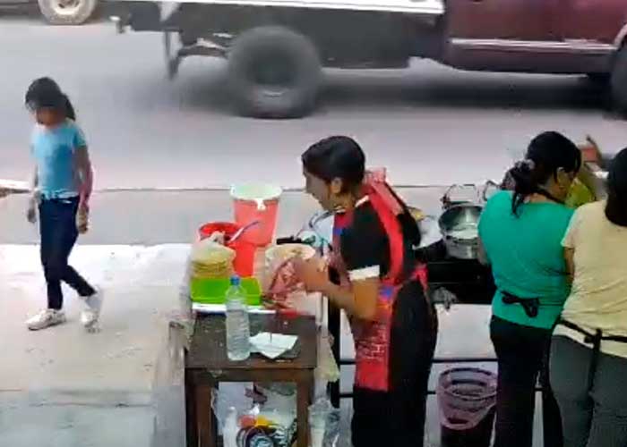 Foto: Brutalidad en México: mujer arrojó aceite hirviendo a vendedora / Cortesía