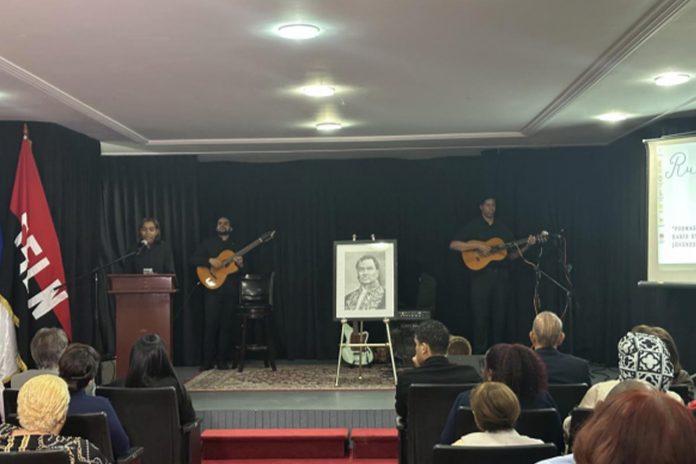 Foto: Poetas y artistas honran a Rubén Darío en el Teatro Nacional de República Dominicana /Cortesía