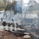 Foto: Familia lo pierde todo tras incendio en Sol de Libertad, Siuna / TN8