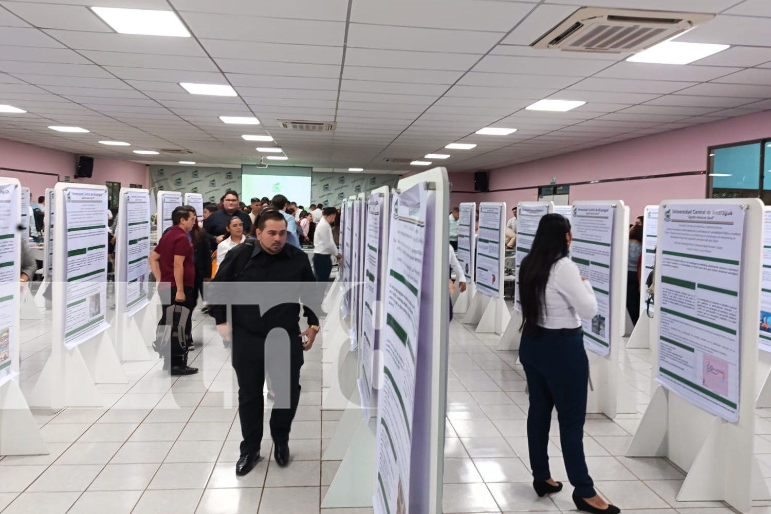 Foto: UCN impulsa la innovación con 131 proyectos en su II Feria Científica/TN8