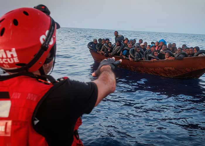 Foto: Naufragio deja a 20 migrantes sin localizar en Lampedusa, Italia / Cortesía