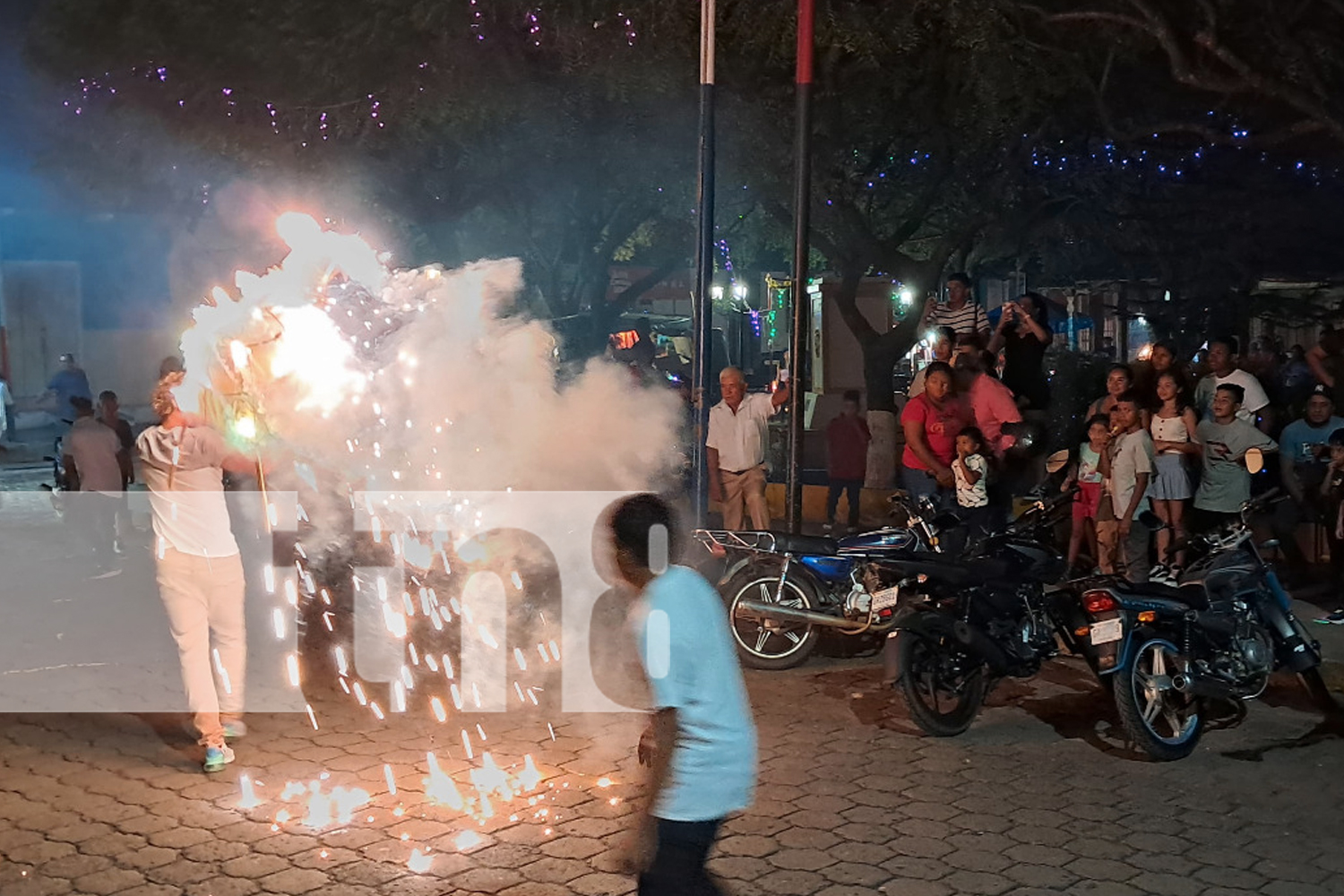 Foto: Nandaime celebra la despedida del 2024 con el tradicional show de toritos encuetados/TN8