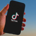 Foto: Larry Ellison y Musk: posibles compradores de TikTok