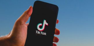 Foto: Larry Ellison y Musk: posibles compradores de TikTok